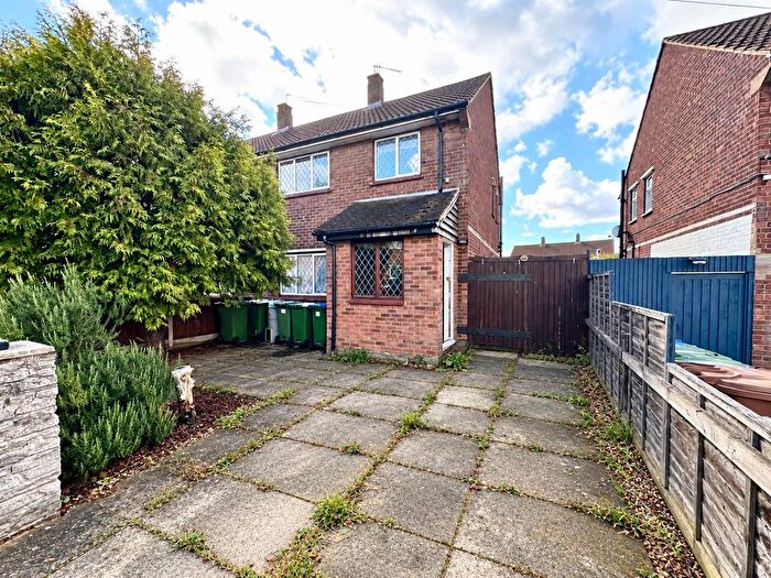 3 Bedroom Semi Detached House For Sale In Elmstead Crescent, Welling, DA16