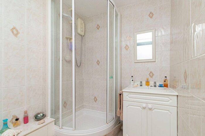 1 Bedroom Flat For Sale In Granville Marina, Ramsgate, CT11