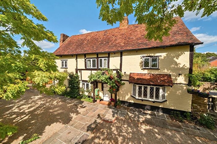5 Bedroom Detached House For Sale In Stanwell Village, Staines-Upon-Thames, TW19
