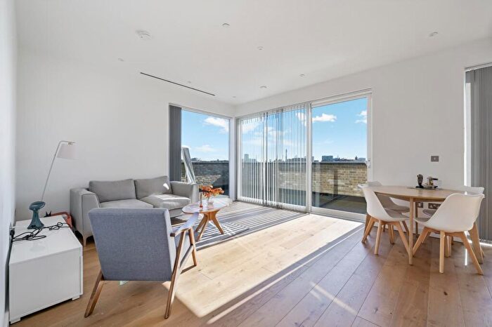 3 Bedroom Apartment For Sale In Fisherton Street, London, NW8
