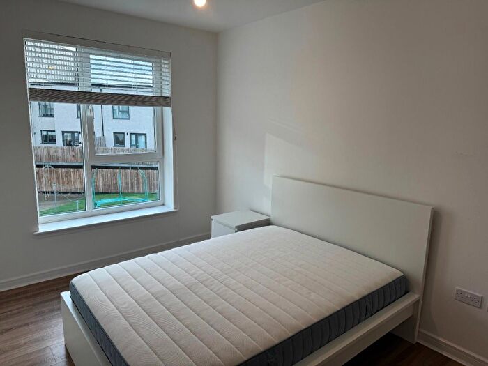 2 Bedroom Flat To Rent In Gaskell Street, Saughton, Edinburgh, EH14