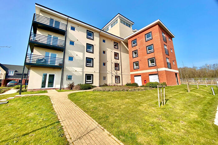 2 Bedroom Apartment To Rent In Webster Close, Bracknell, RG12