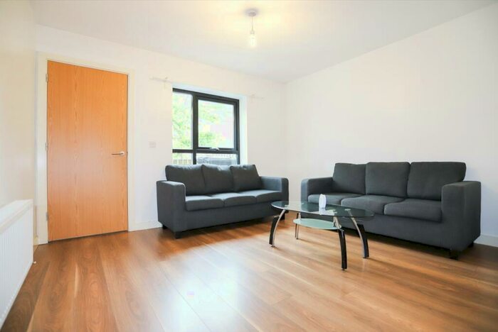 3 Bedroom House To Rent In Salford, M5