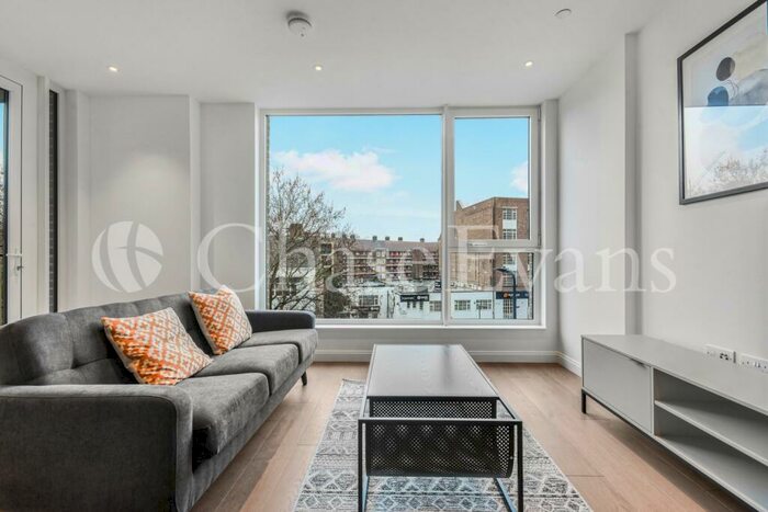 1 Bedroom Apartment To Rent In Phoenix Court, Oval Village, Kennington, SE11