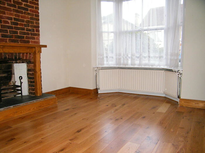 2 Bedroom House To Rent In Ranelagh Road, Redhill, RH1