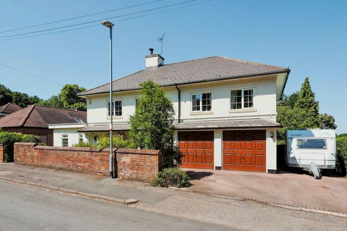 4 Bedroom Detached House For Sale In Whyburn Lane, Hucknall, Nottingham, Nottinghamshire, NG15