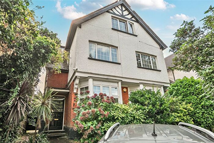 1 Bedroom Flat To Rent In Brondesbury Park, London, NW2