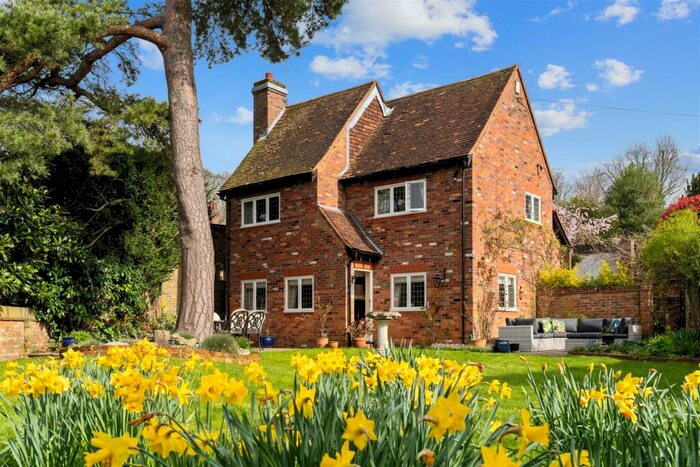 4 Bedroom Detached House For Sale In Fishpool Street, St. Albans, Hertfordshire, AL3