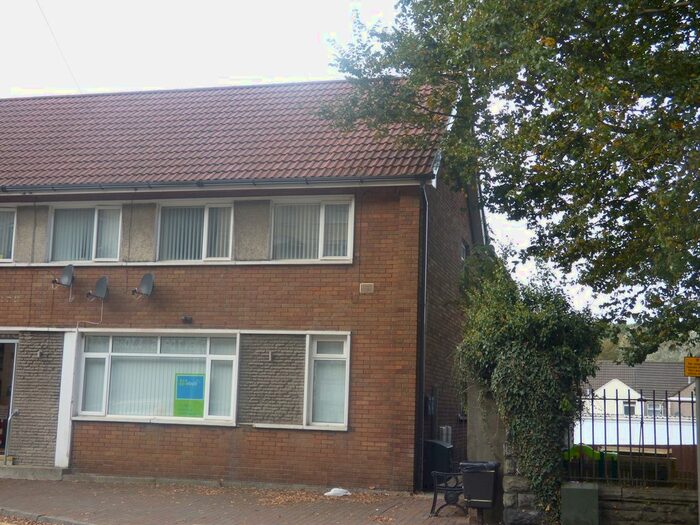 2 Bedroom Flat To Rent In Neath Road, Briton Ferry, Neath, Neath Port Talbot., SA11
