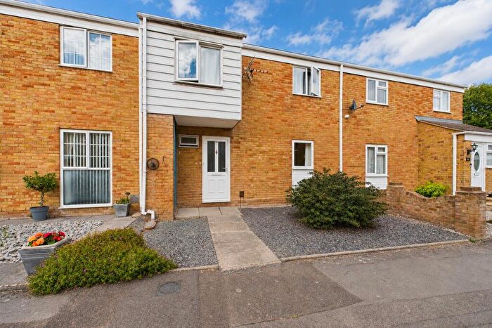 5 Bedroom Terraced House For Sale In Melrose, Bracknell, Berkshire, RG12
