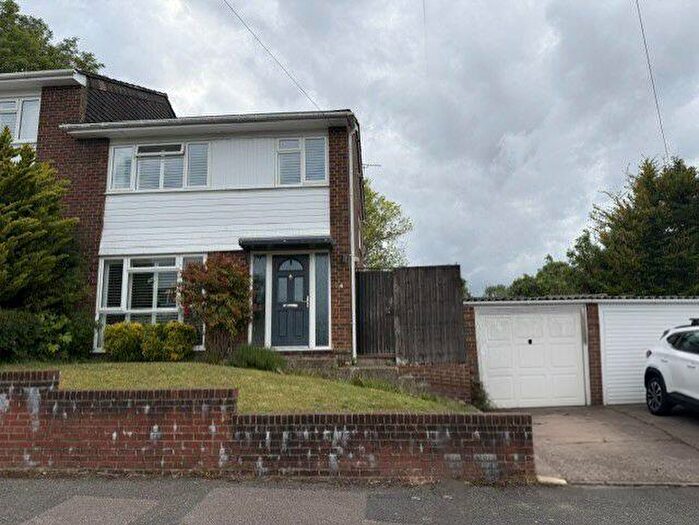 3 Bedroom Semi-Detached House To Rent In Margaret Way, Coulsdon, CR5