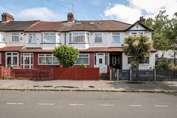 4 Bedroom House For Sale In Kynaston Avenue, Thornton Heath, CR7