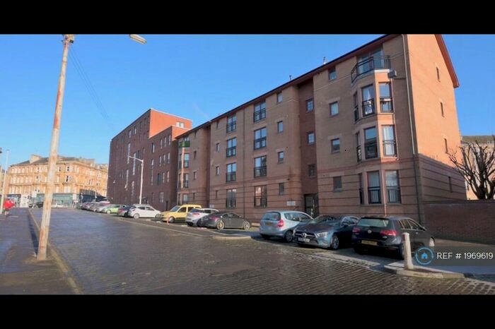 3 Bedroom Flat To Rent In Lymburn Street, Glasgow, G3