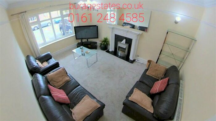 7 Bedroom Town House To Rent In Kingswood Road, Manchester, M14