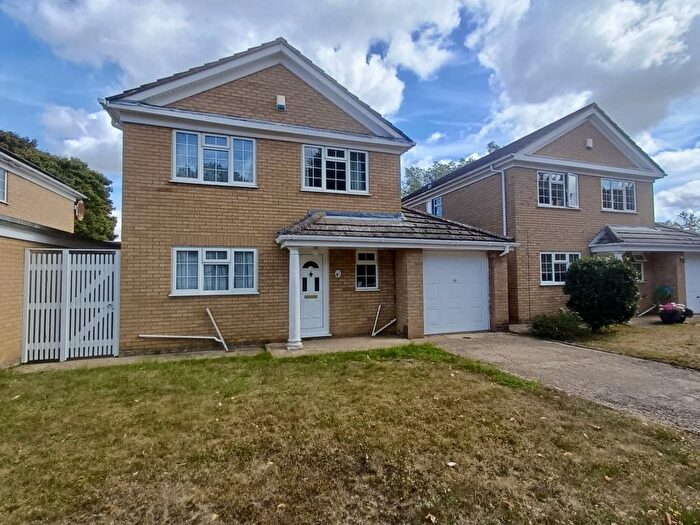 4 Bedroom Detached House For Sale In Hertford Court, Meadowfields, NN3