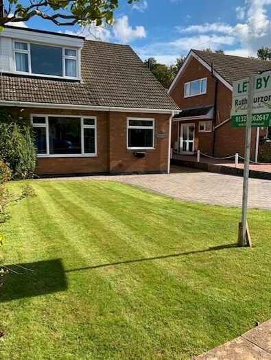 3 Bedroom Semi-Detached House To Rent In Park Close, NN11