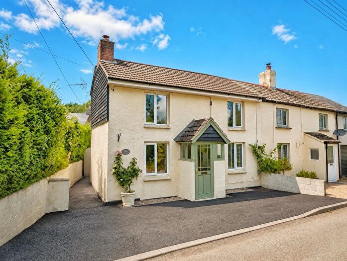 3 Bedroom Semi-Detached House For Sale In Marians Walk, Berry Hill, Coleford, GL16
