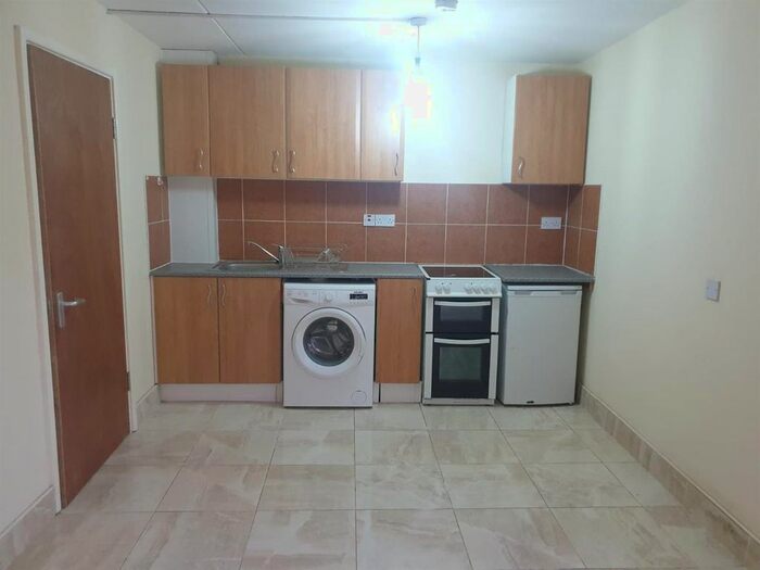 1 Bedroom Flat To Rent In Fosse Lane, Leicester, LE3