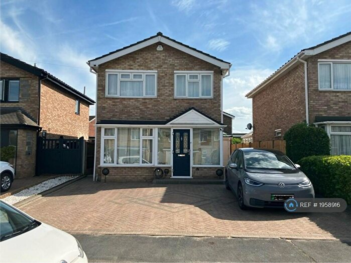3 Bedroom Detached House To Rent In Steeplefield, Leigh-On-Sea, SS9
