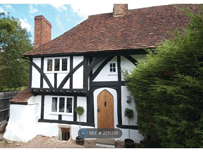 3 Bedroom Semi-detached House To Rent In Farm Cottage, Maidstone, ME15