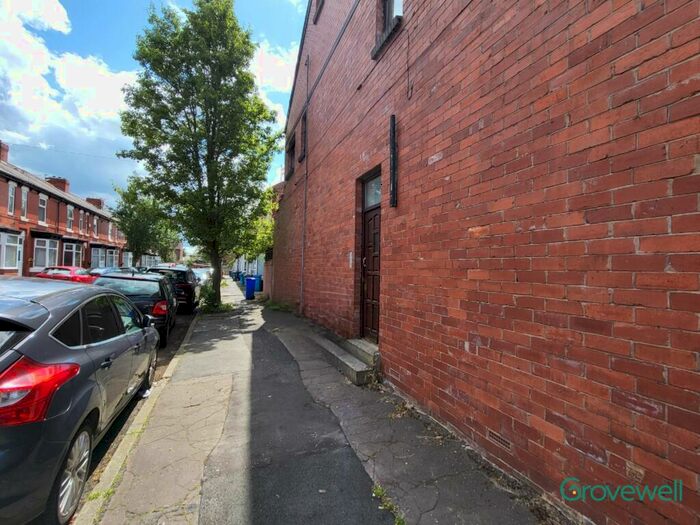 Studio To Rent In Lynwood Avenue, Manchester, M16