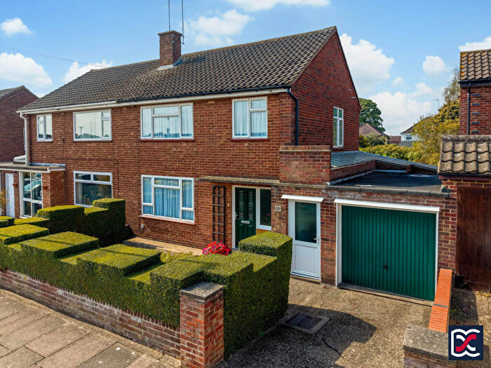 3 Bedroom Semi Detached House For Sale In Debdale Road, Northampton, West Northamptonshire, NN3