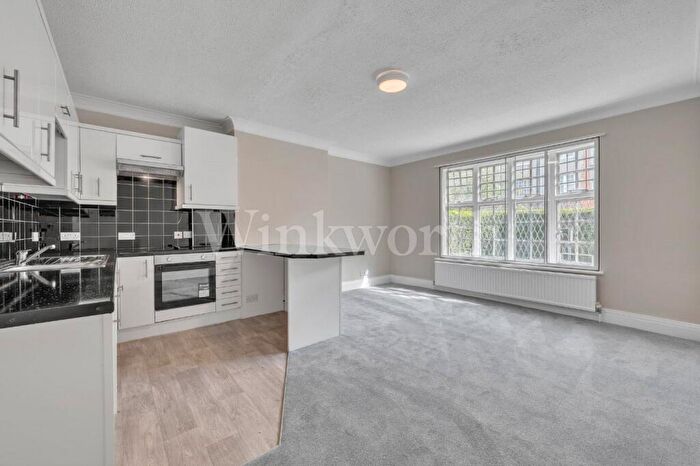 3 Bedroom Apartment To Rent In Gloucester Court, Golders Green Road, London, NW11