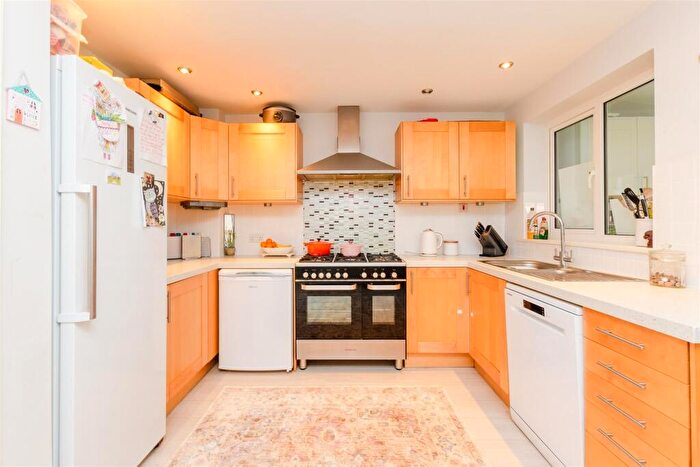 3 Bedroom End Of Terrace House For Sale In Highview, Vigo Village, Kent, DA13