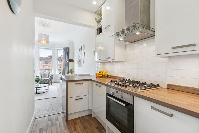 2 Bedroom Flat For Sale In Churchill Drive, Broomhill, G11