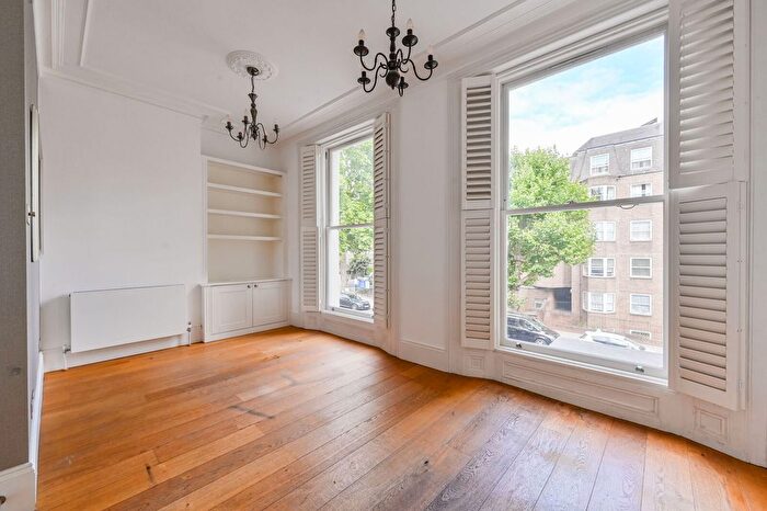 2 Bedroom Flat For Sale In Elgin Avenue, Maida Vale, London, W9