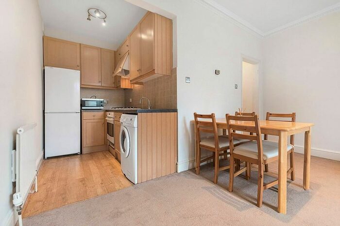 1 Bedroom Flat To Rent In Park Hill, Abbeville Village, London, SW4