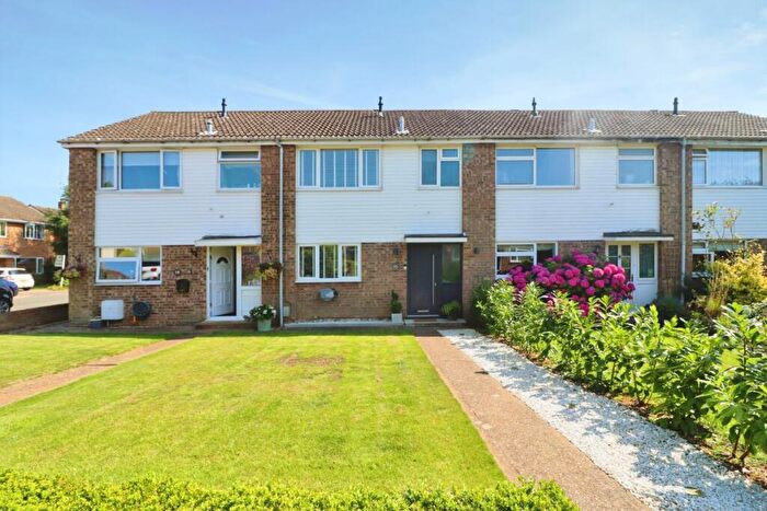 3 Bedroom Terraced House To Rent In Mowbray Close, Bromham, Bedford, MK43