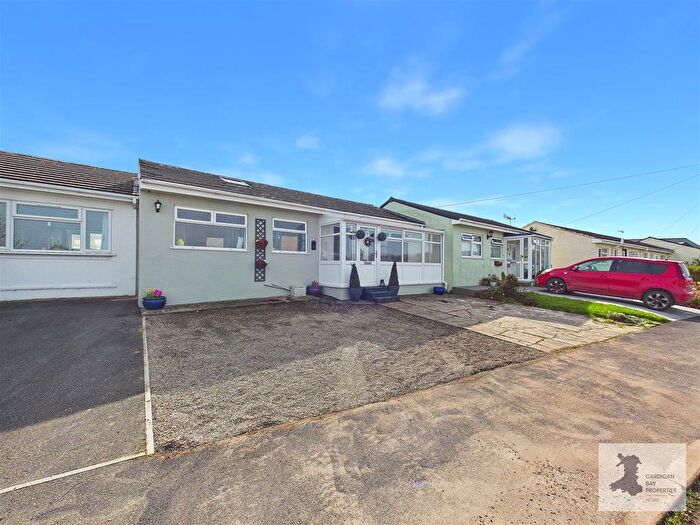 4 Bedroom Terraced Bungalow For Sale In Heol Y Wylan, Aberporth, Cardigan, SA43