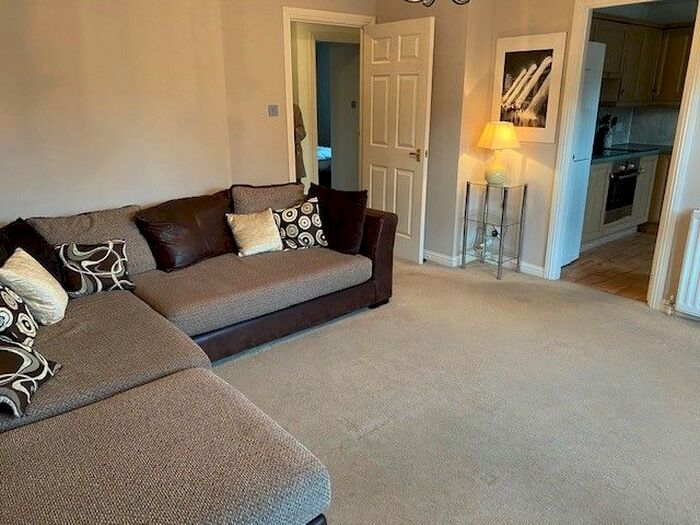 2 Bedroom Flat To Rent In Albury Mansions, Ferryhill, Aberdeen, AB11