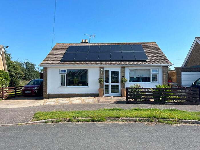 2 Bedroom Detached Bungalow For Sale In Elizabeth Drive, Chapel St. Leonards, Skegness, PE24