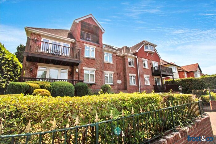 2 Bedroom Apartment For Sale In Penn Hill Avenue, Poole, Dorset, BH14