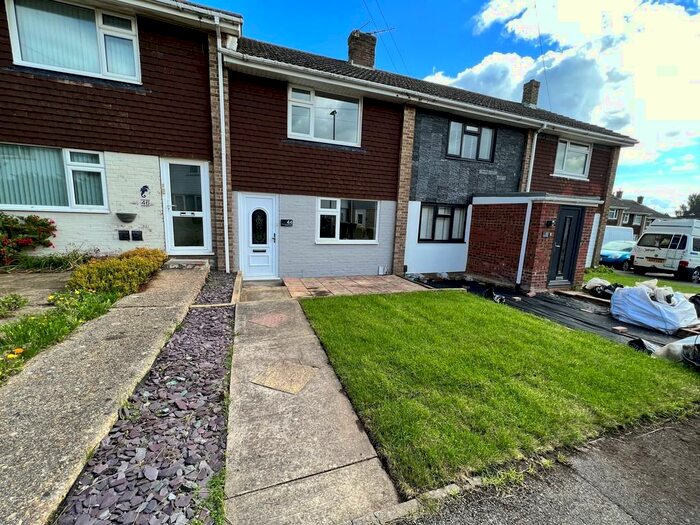 2 Bedroom Terraced House To Rent In Farmlea Road, Portsmouth, PO6