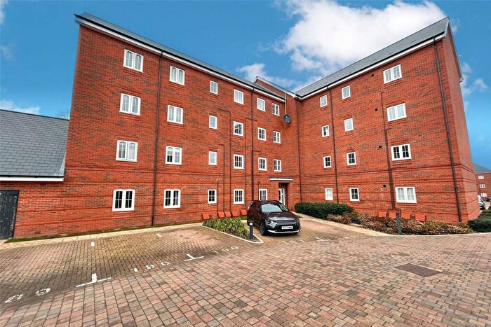 2 Bedroom Flat For Sale In Masterson Close, Wellesley, Aldershot, Hampshire, GU11
