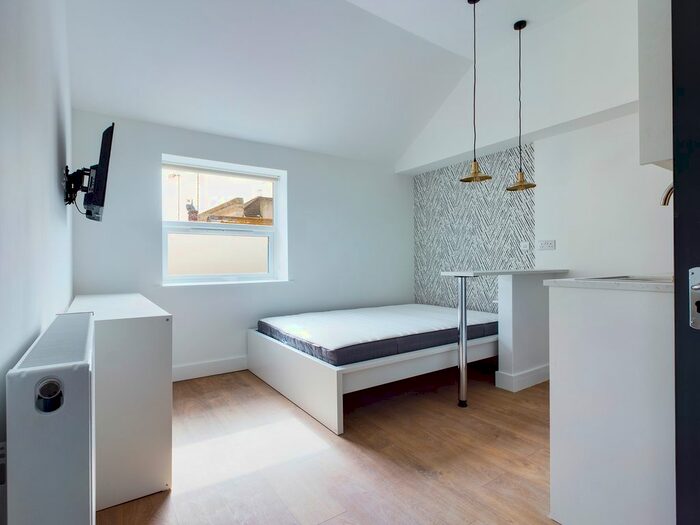 Studio To Rent In Castle Street, Brighton, BN1