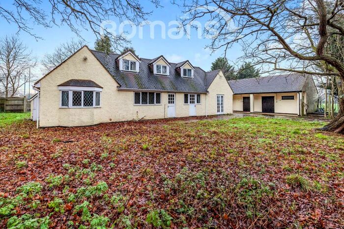 8 Bedroom Detached House To Rent In Down Place, SL4