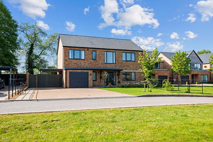 5 Bedroom Detached House For Sale In John Martin Gardens, Stonehouse, GL10