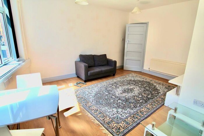 2 Bedroom Flat To Rent In Cranbrook Street, Nottingham, NG1
