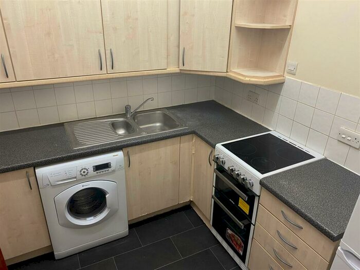 4 Bedroom House To Rent In A Mill Road, Cambridge, CB1