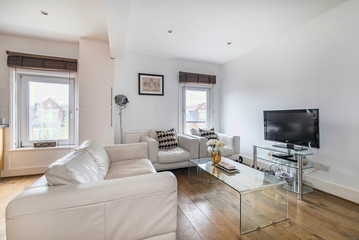 2 Bedroom Flat To Rent In Elms Road, London, SW4