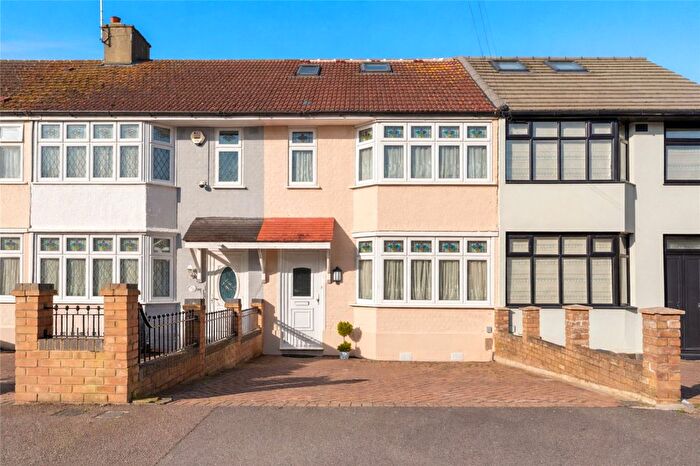 3 Bedroom Terraced House For Sale In Highfield Road, Woodford Green, London, IG8