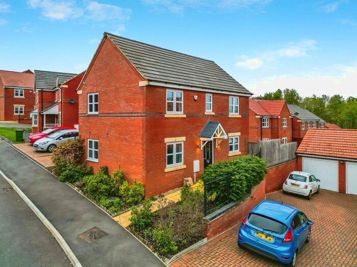 3 Bedroom Detached House For Sale In Chapel Gate Lane, Langley Mill, Nottingham, NG16
