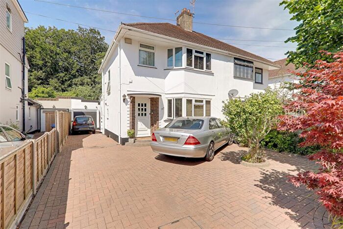 3 Bedroom Semi-Detached House For Sale In Beeches Avenue, Worthing, BN14