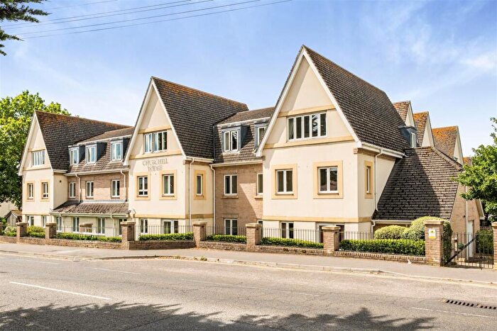 1 Bedroom Retirement Property For Sale In Churchill Lodge, Poole, Dorset, BH14