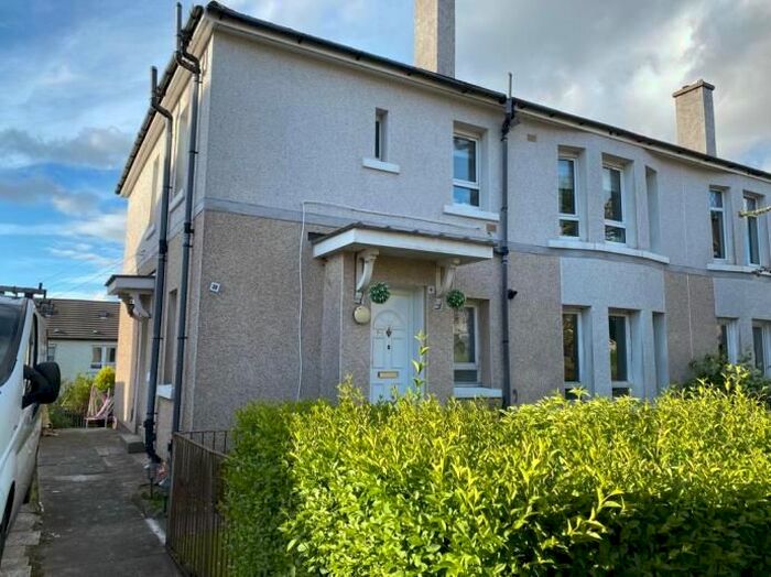3 Bedroom Flat To Rent In Cruachan Street, Thornliebank, Glasgow, G46