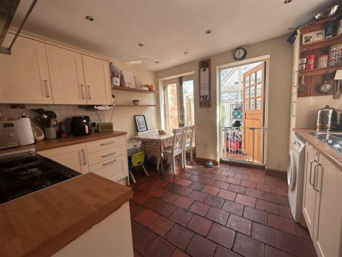 3 Bedroom Terraced House For Sale In Church Road, Belbroughton, DY9